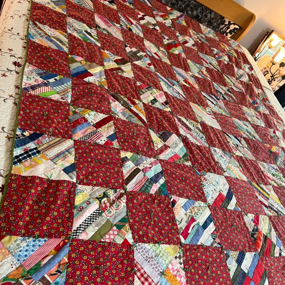 Vintage Handmade Patchwork Quilt Reversible Hexagon Floral Calico‎ Hand Tied Red